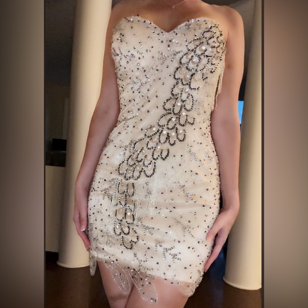 New short beaded dress with tube heart scoop top, Small